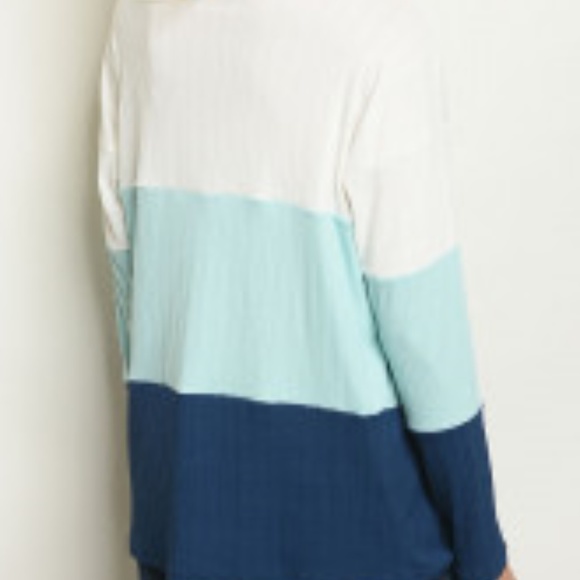 Top Color Block Top White and Blue - Laura - Picture 4 of 4